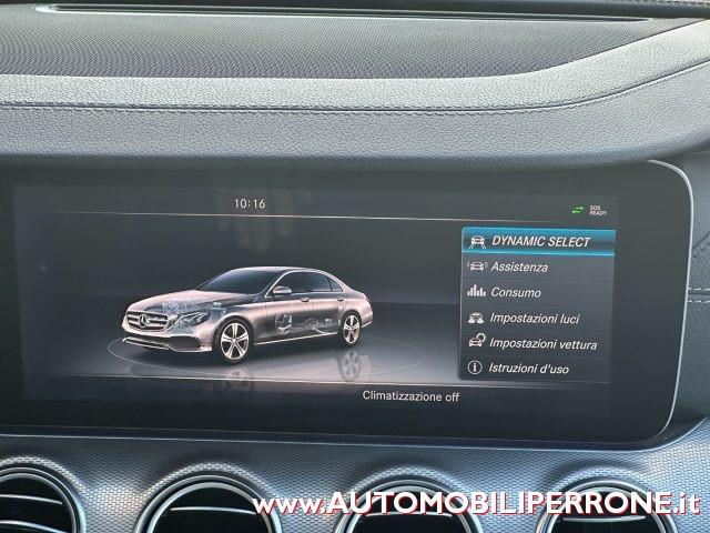 MERCEDES-BENZ E 220 d Auto AMG Premium Plus (Tetto/Led64/Retro/APP)