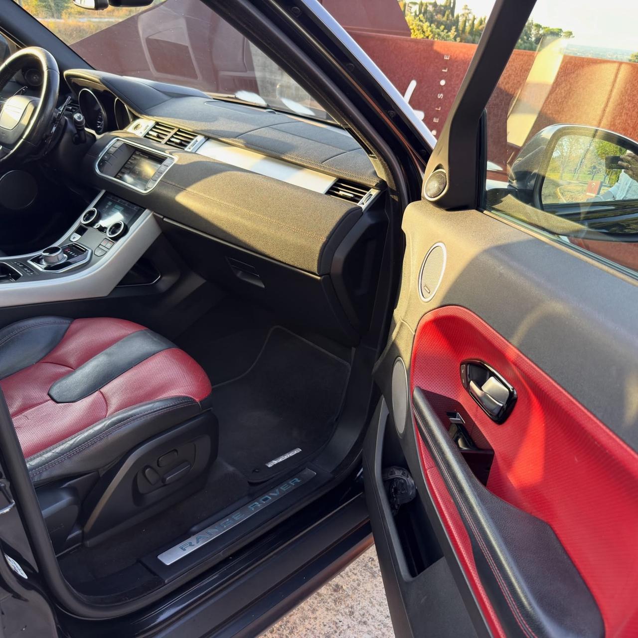 Land Rover Range Evoque 2.2 TD4 5p. Pure
