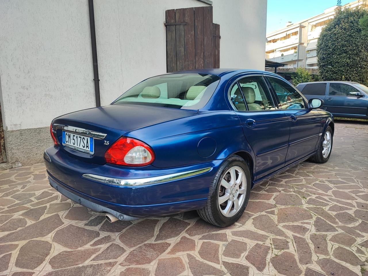 Jaguar X-Type 2.5 Benz/ GPL V6 24V 4x4