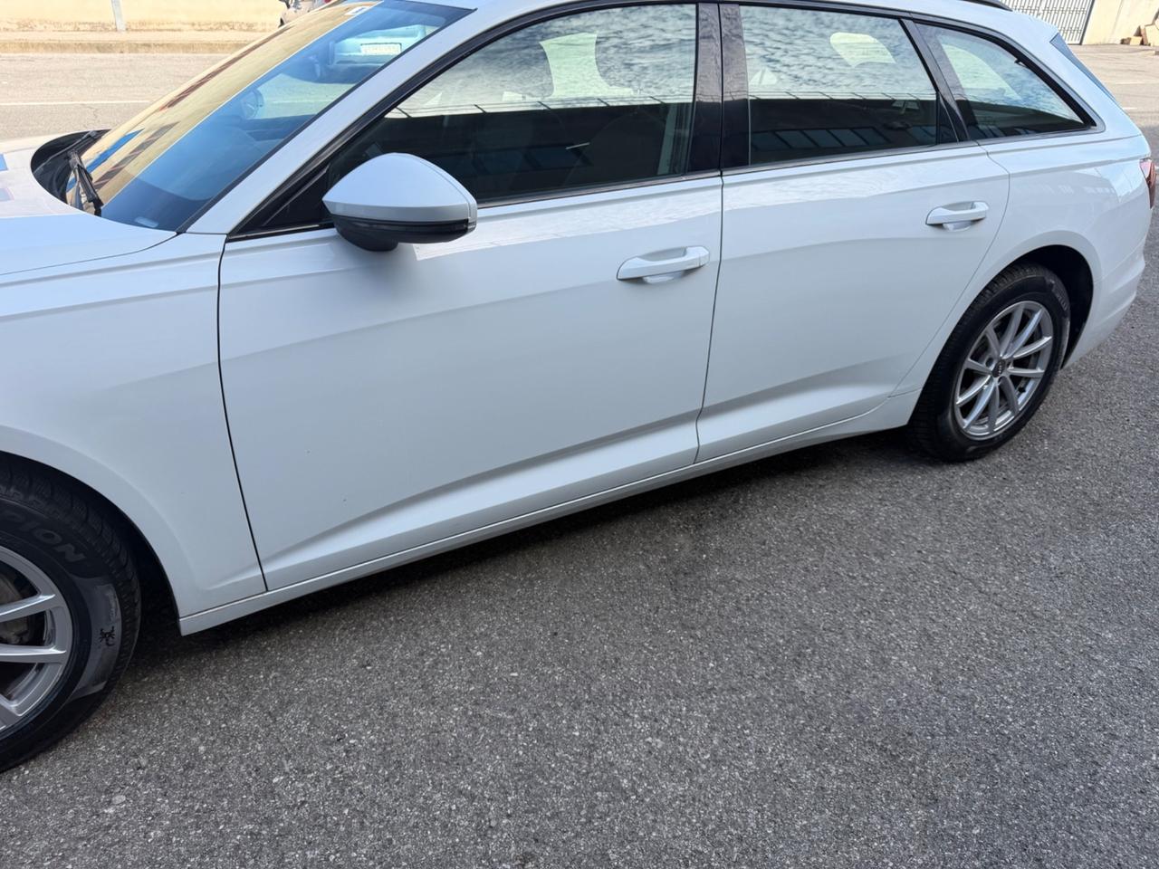 Audi A6 Avant 40 2.0 TDI S tronic Business Avant