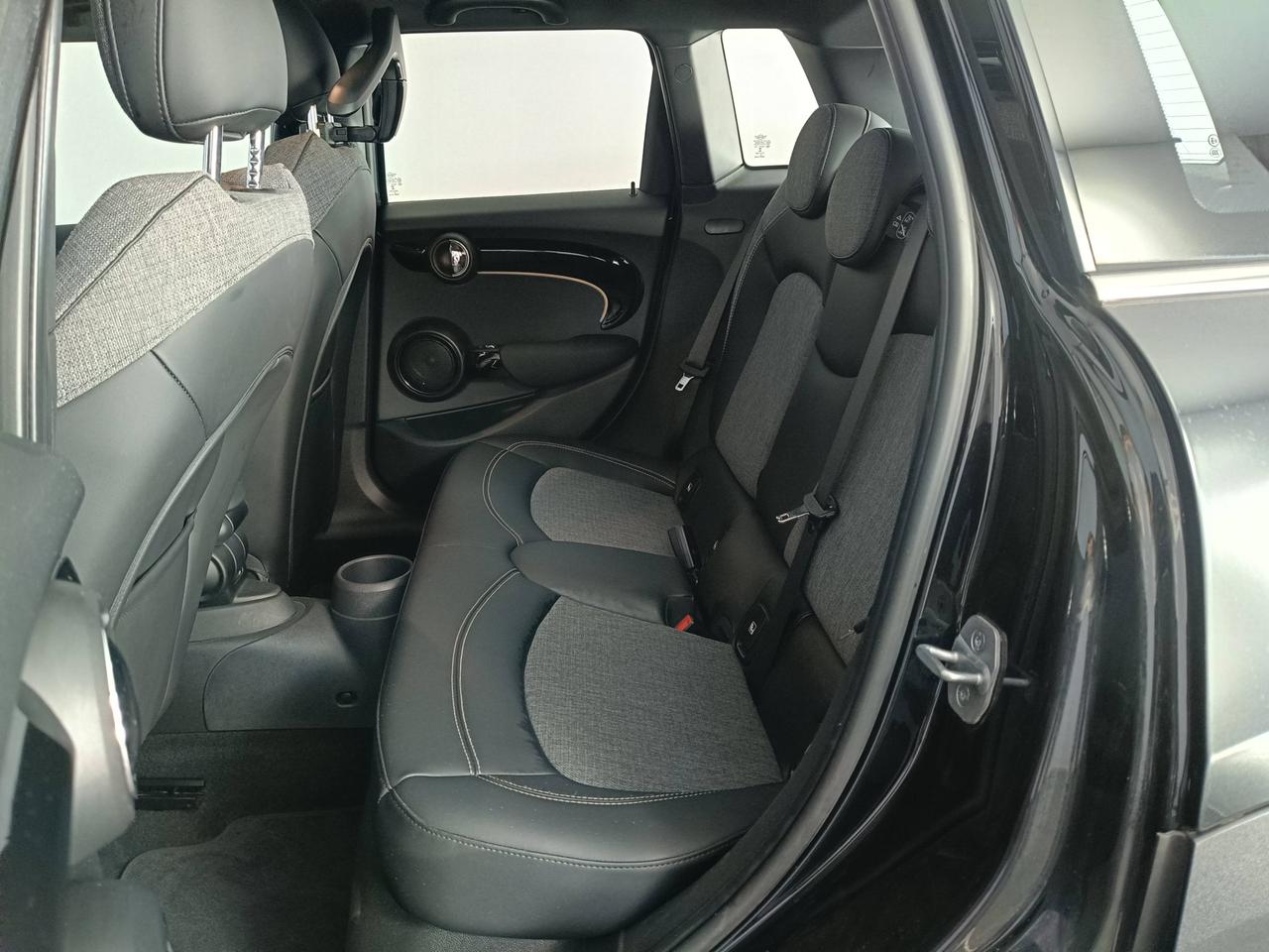 MINI Mini IV F55 2021 5p - Mini 5p 1.5 Cooper Business auto