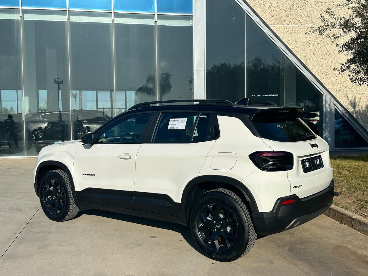 Jeep Avenger 1.2 Upland 4xe possibilità noleggio no scoring