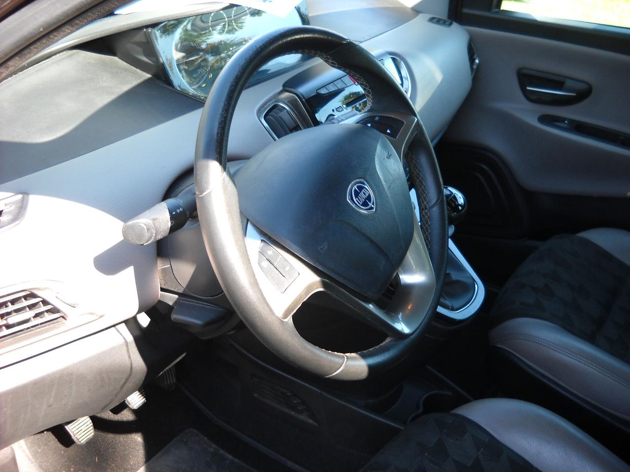 Lancia Ypsilon 1.2 69 CV 5 porte Elle