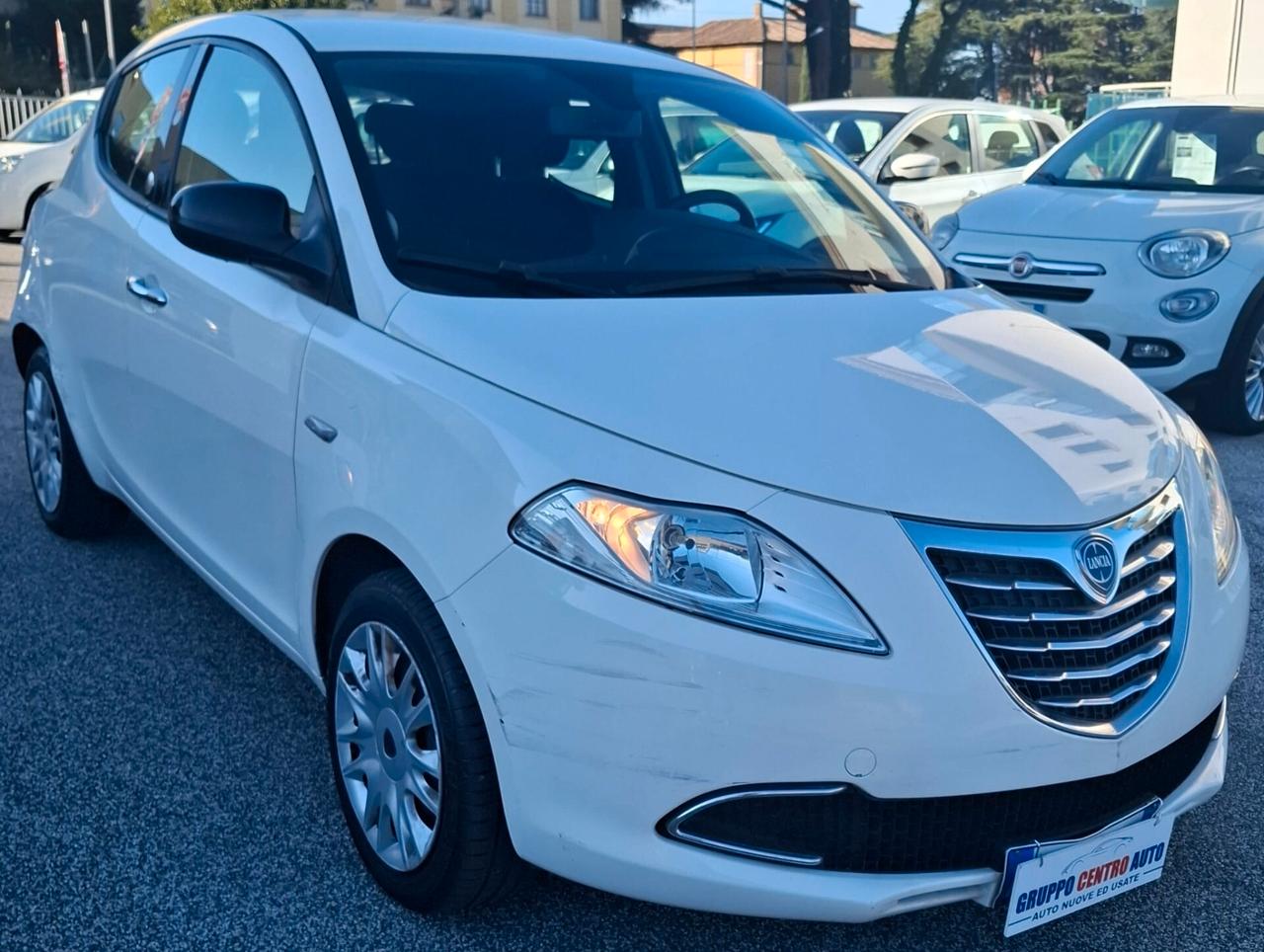 Lancia Ypsilon 1.2 69 CV GPL Ecochic Silver - 2012