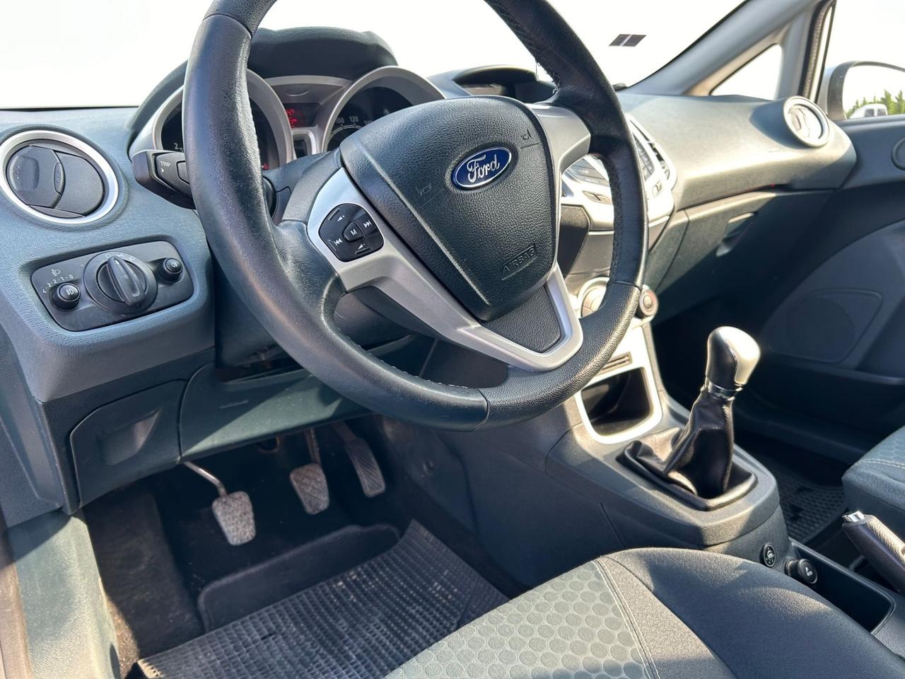 Ford Fiesta 1.2 82CV 3 porte Titanium