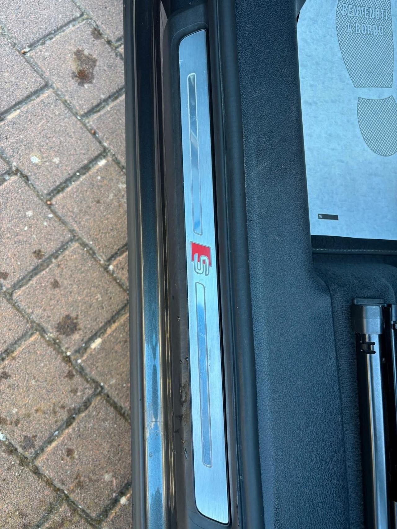 Audi Q3 35 TDI S tronic line edition//