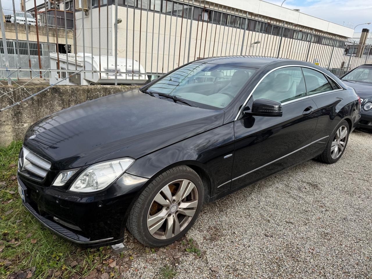 Mercedes-benz E 220 problema a motore