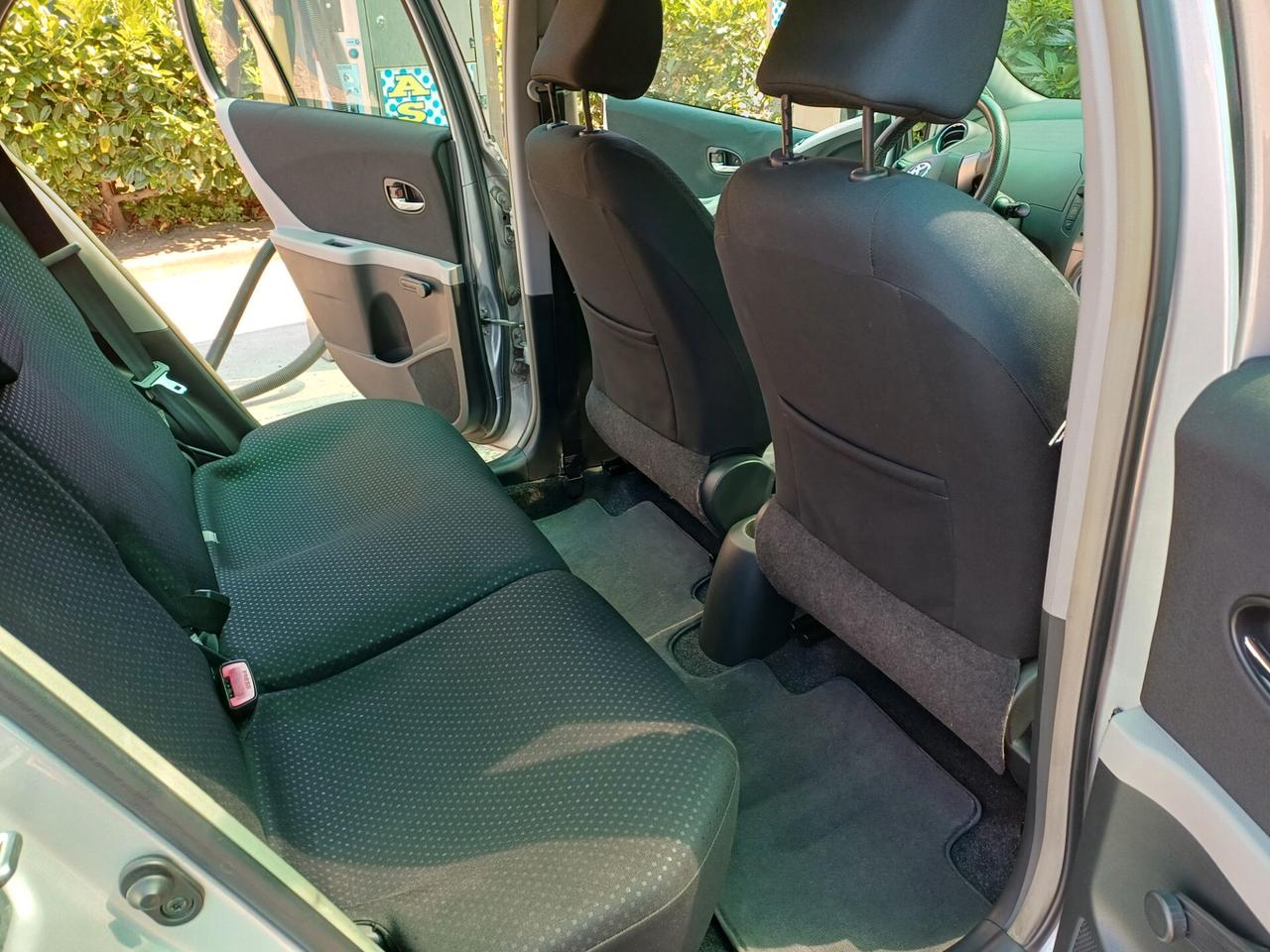 Toyota Yaris 1.3 5 porte Sol
