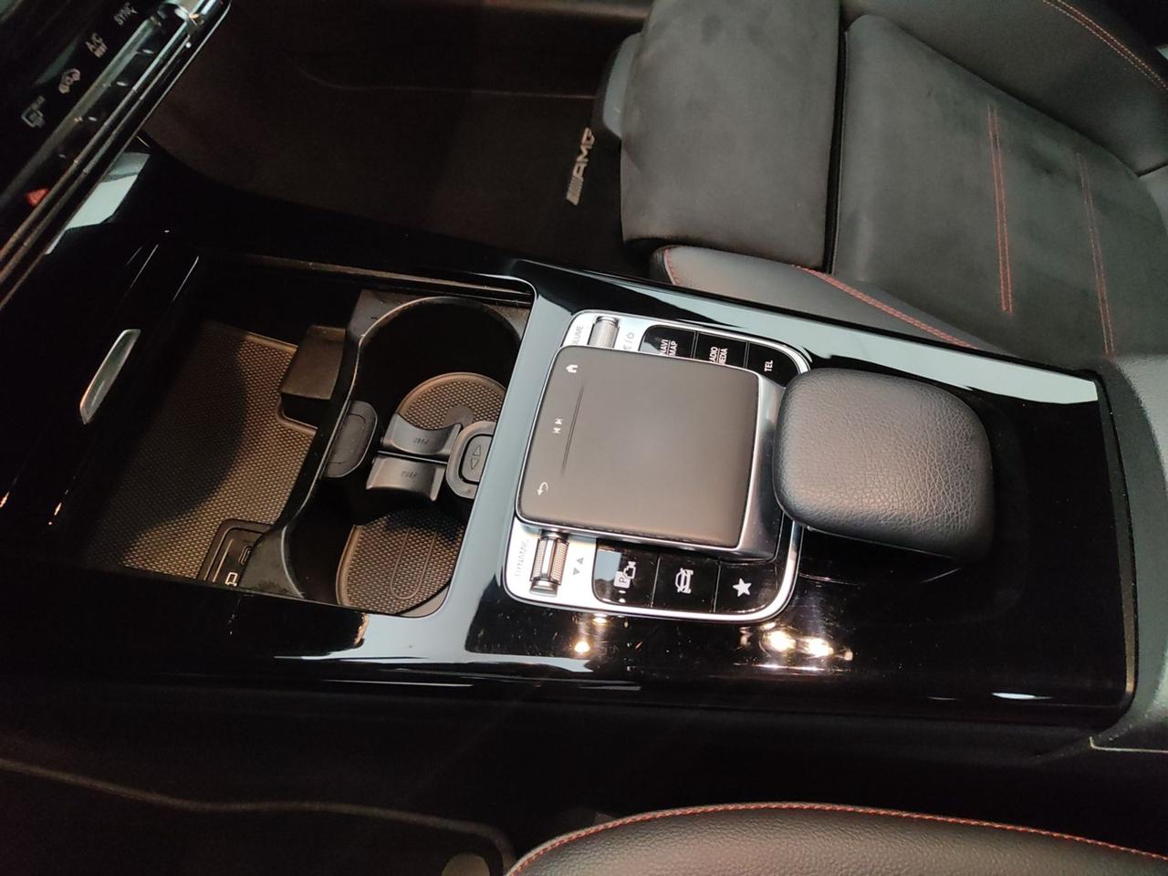 MERCEDES Classe A - W177 2018 A 180 D 116CV AMG LINE PREMIUM AUTO