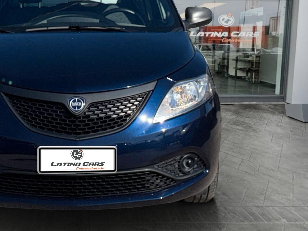 Lancia Ypsilon III 1.0 firefly hybrid Silver s&s 70cv