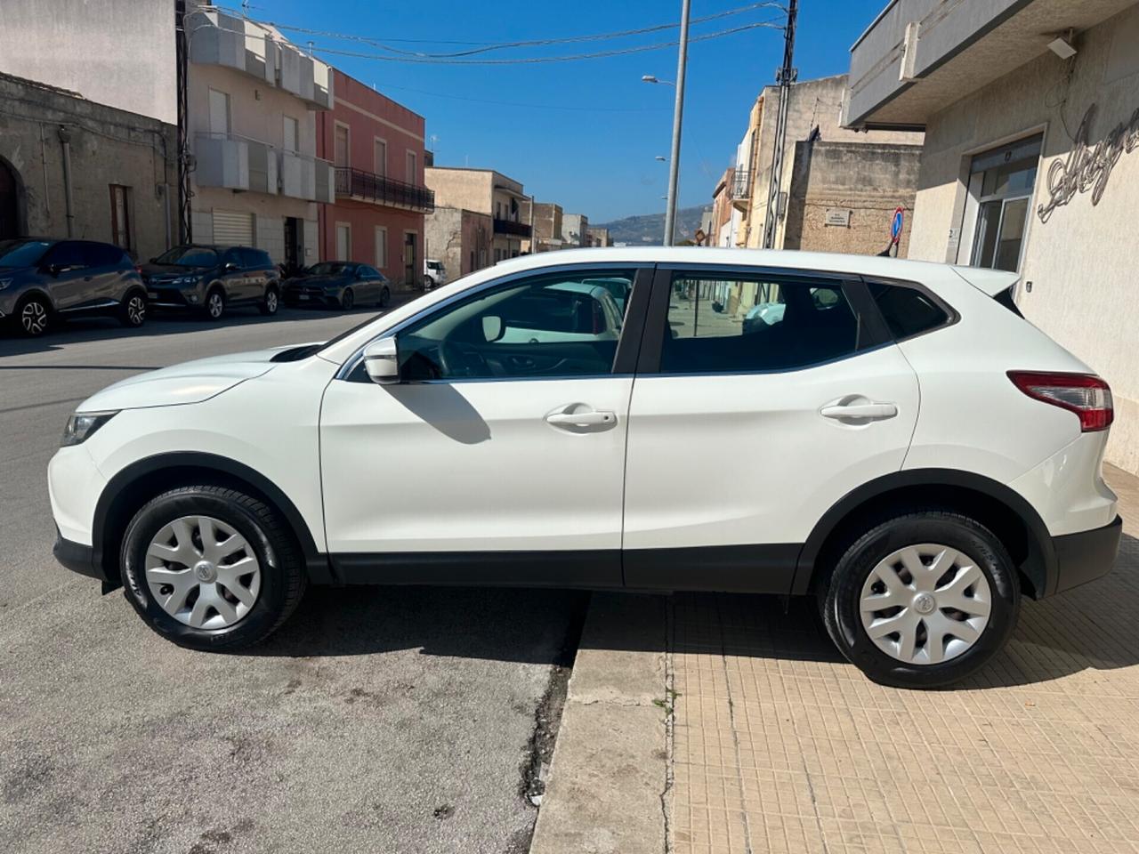 Nissan Qashqai 1.5 dCi DPF Tekna