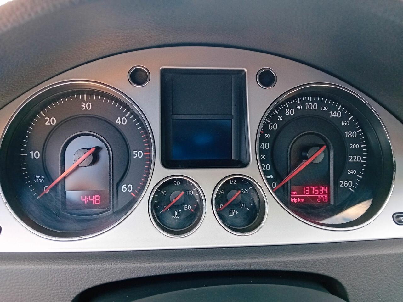 Volkswagen Passat 2.0 TDI DPF Var. Comfortline