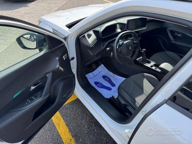 PEUGEOT 2008 II 1.2 PureTech 100Cv S&S Allure Pa