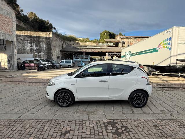 LANCIA Ypsilon 1.2 69 CV 5 porte GPL Ecochic Silver