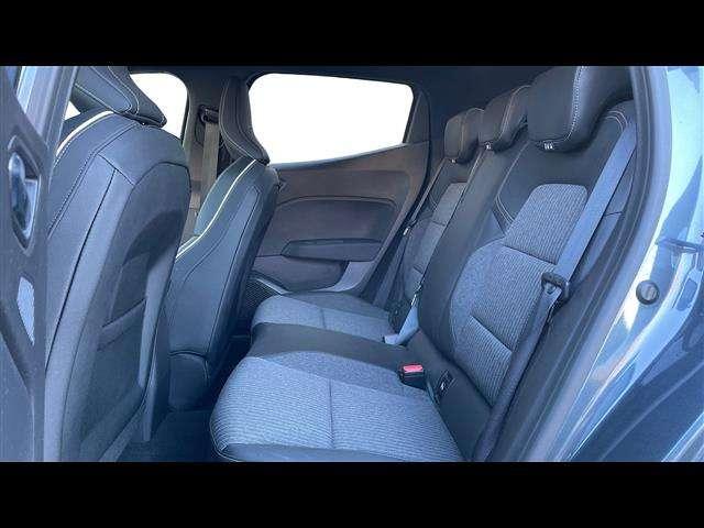 Renault Clio 1.6 E-Tech hybrid Intens 140cv auto