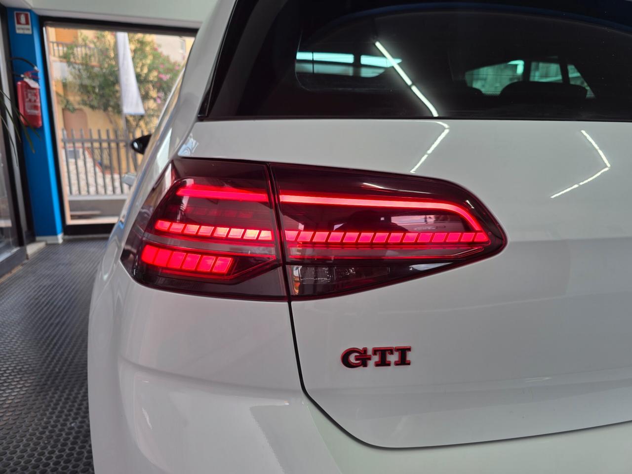 Volkswagen Golf 7.5 2.0 TSI 230CV GTI 7,5 MANUALE TETTO
