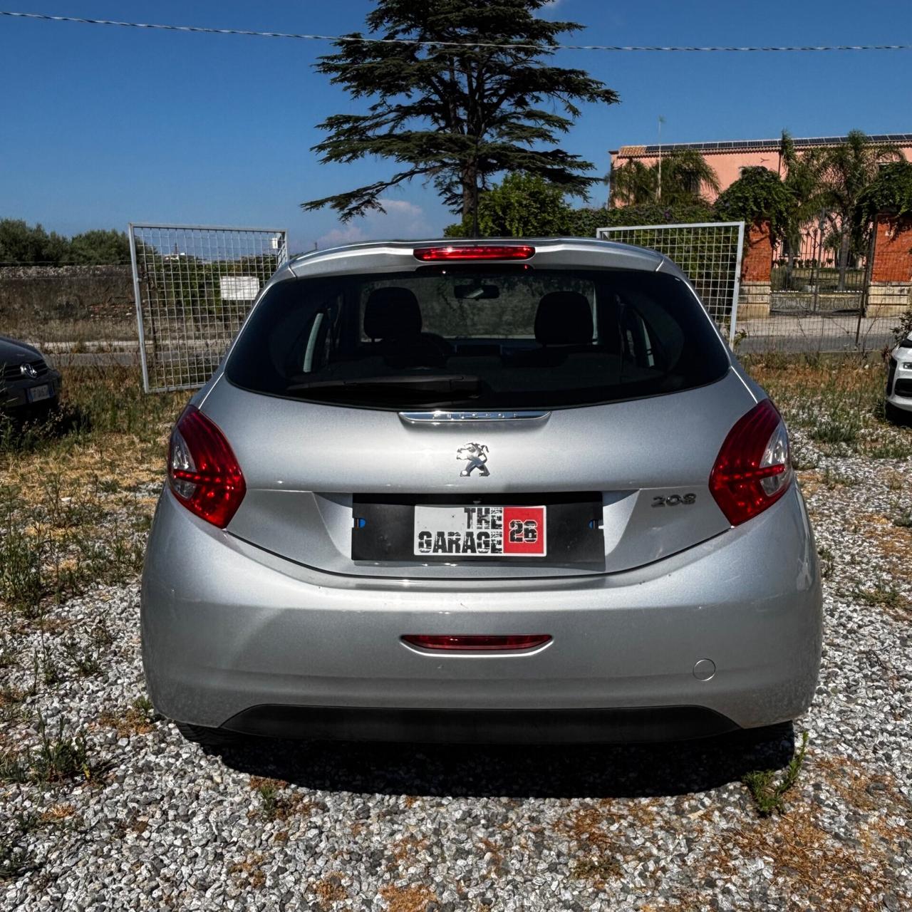 Peugeot 208 1.4 HDi 68 CV 5 porte Allure