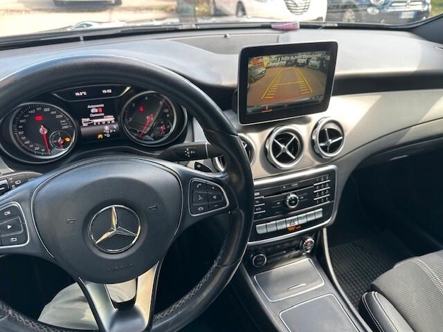 Mercedes-benz GLA 200 d Automatic Premium
