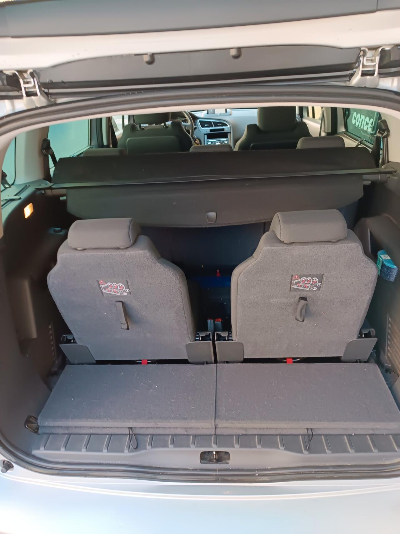 Peugeot 5008 1.6 HDi 112CV ALLURE 7 POSTI NAVI GANCIO TRAINO