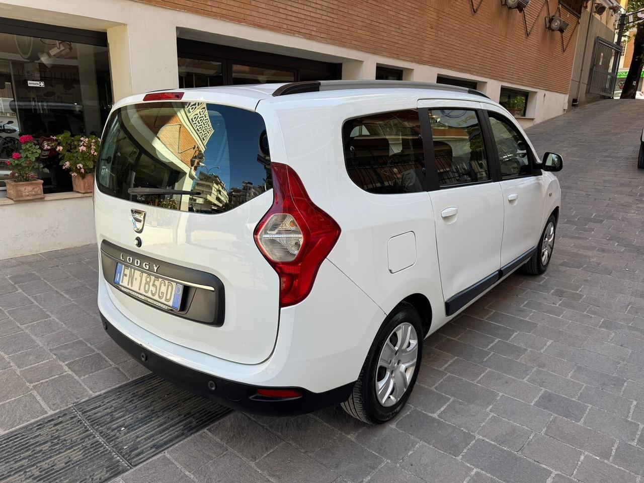 DACIA Lodgy 1.5 dCi 110CV S&S 7 POSTI Laureate