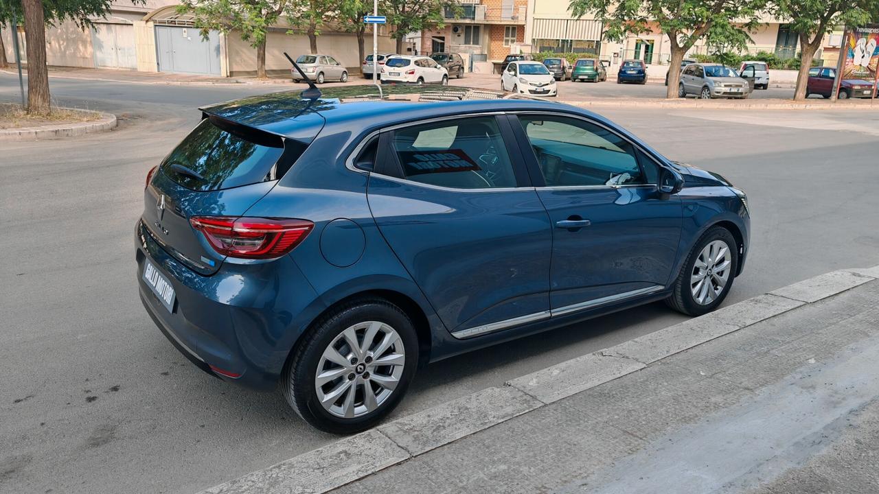 Renault Clio Full Hybrid E-Tech 140 CV 5 porte Intens