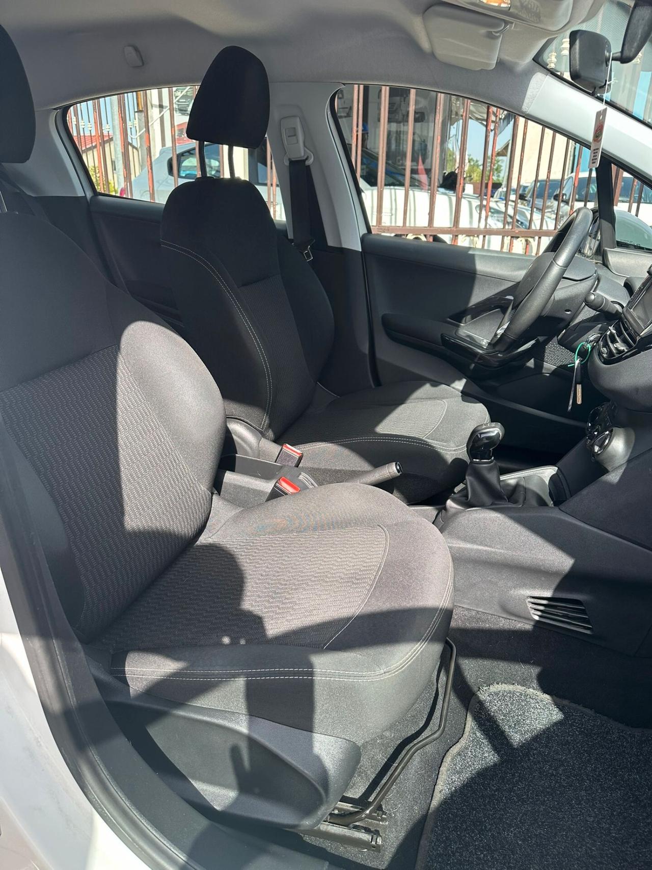 Peugeot 208 PureTech 82 5p. GPL Allure