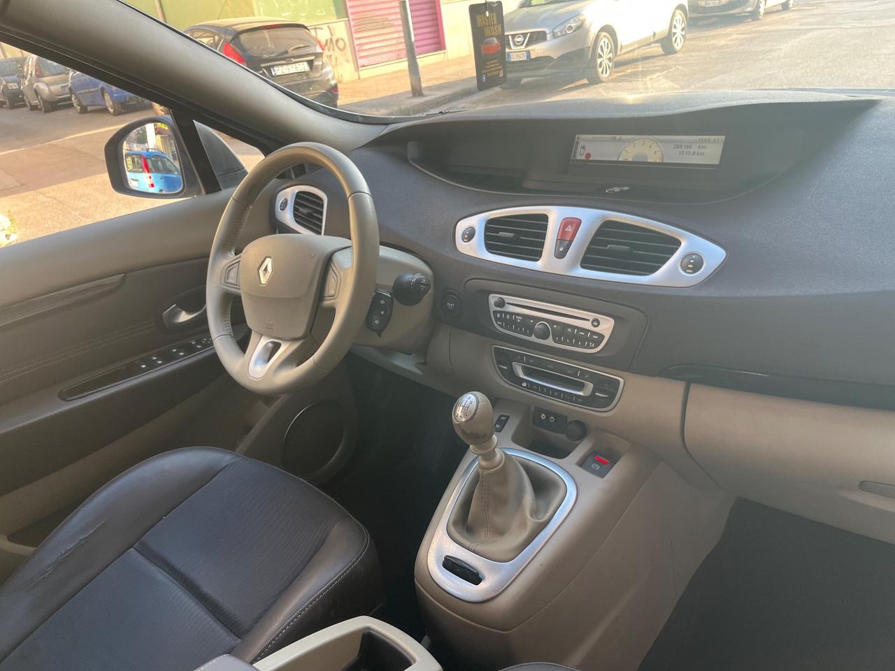 Renault Scénic X-Mod 1.9 dCi 130 7 posti