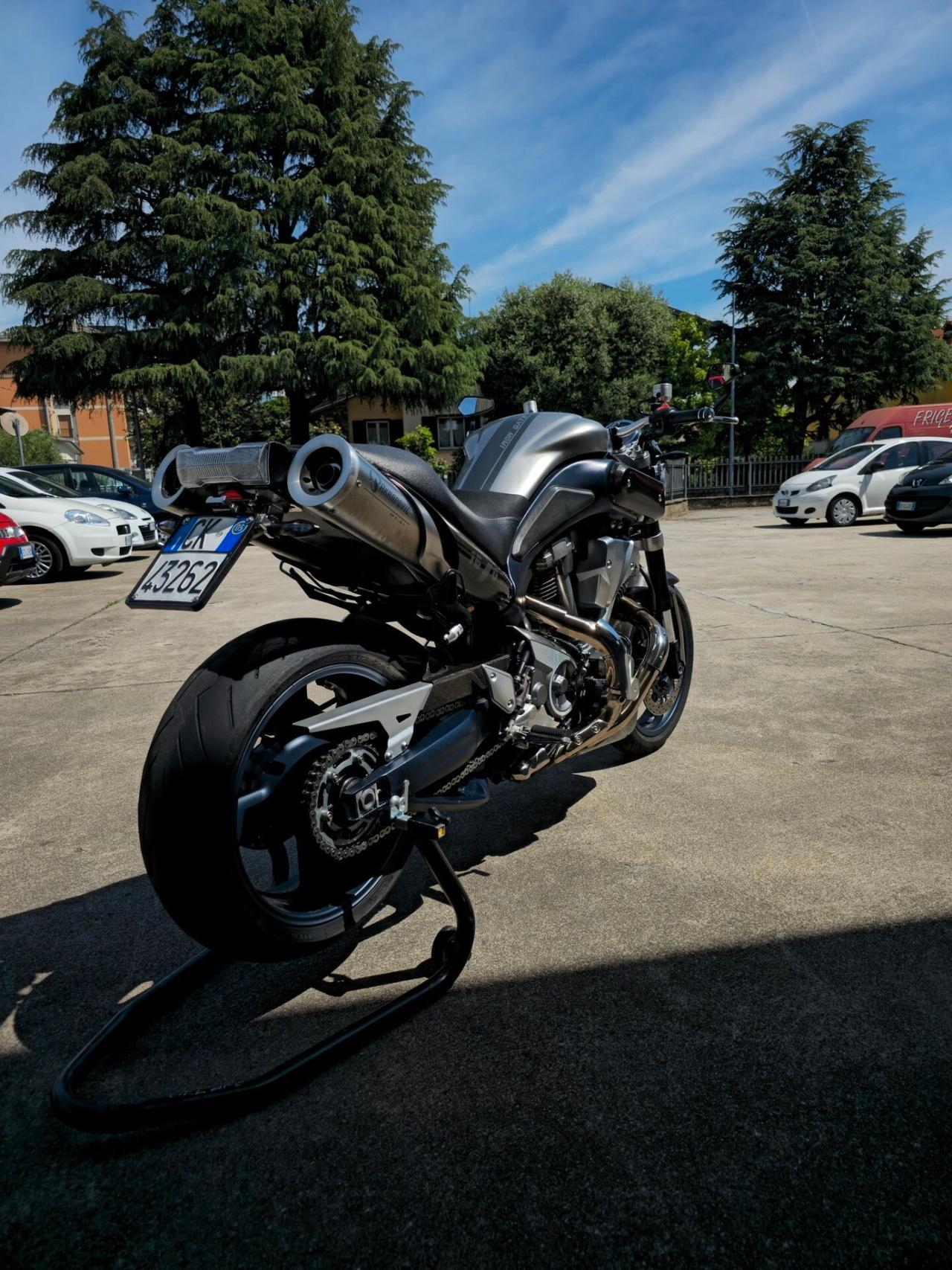 Ducati Monster 1200