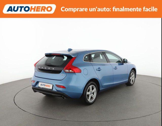 VOLVO V40 D3 Momentum