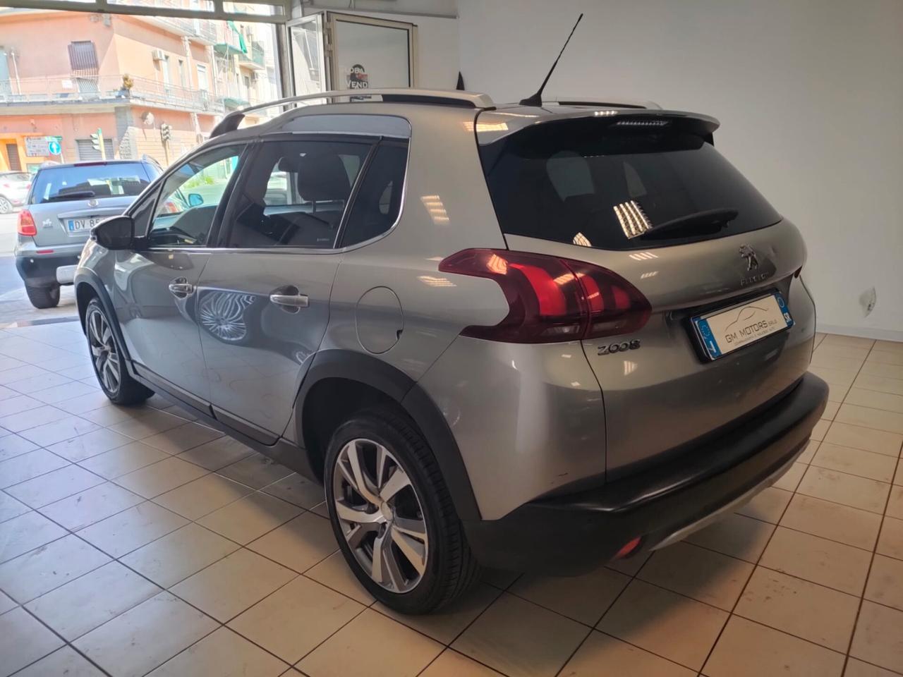 Peugeot 2008 BlueHDi 100 S&S Allure