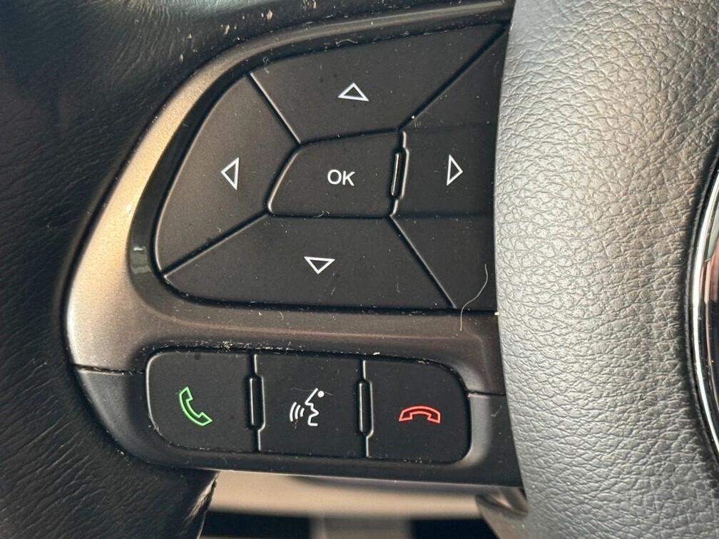 Renegade 1.6 mjt Limited fwd 120cv App conn 17" Neopat