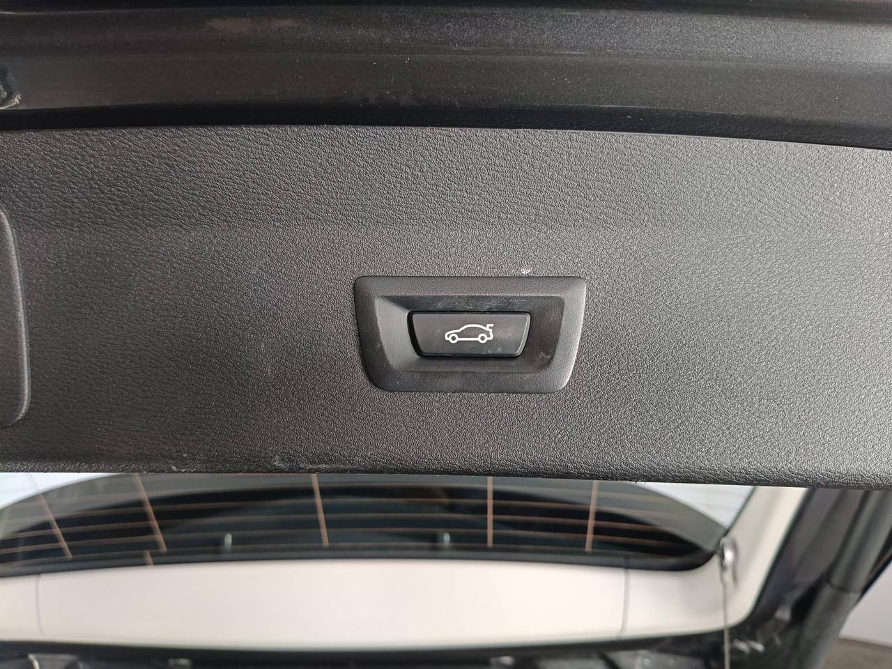 BMW X1 F48 2019 - X1 sdrive18d Advantage auto