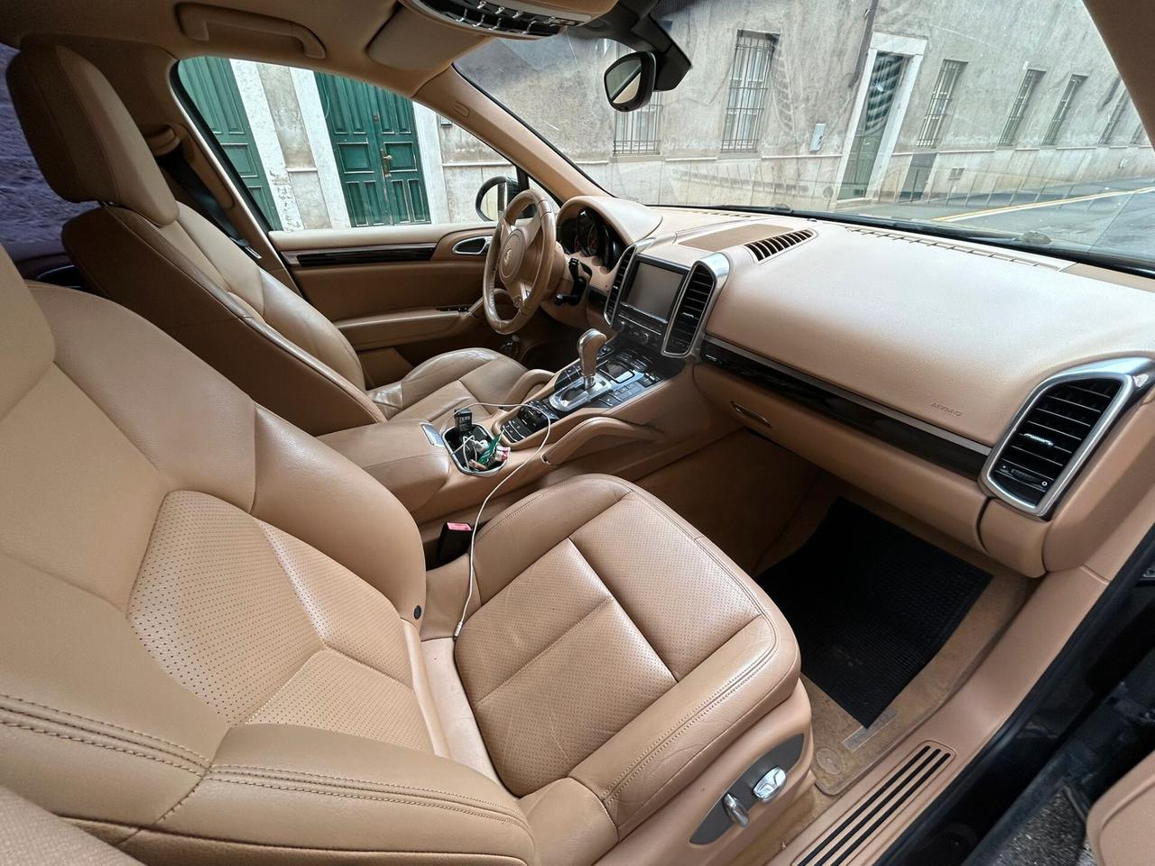 Porsche Cayenne 3.0 V6 tdi tiptronic