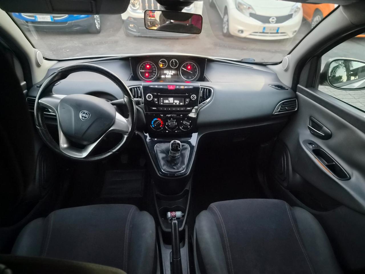 Lancia Ypsilon 1.2 69 CV 5 porte Platinum