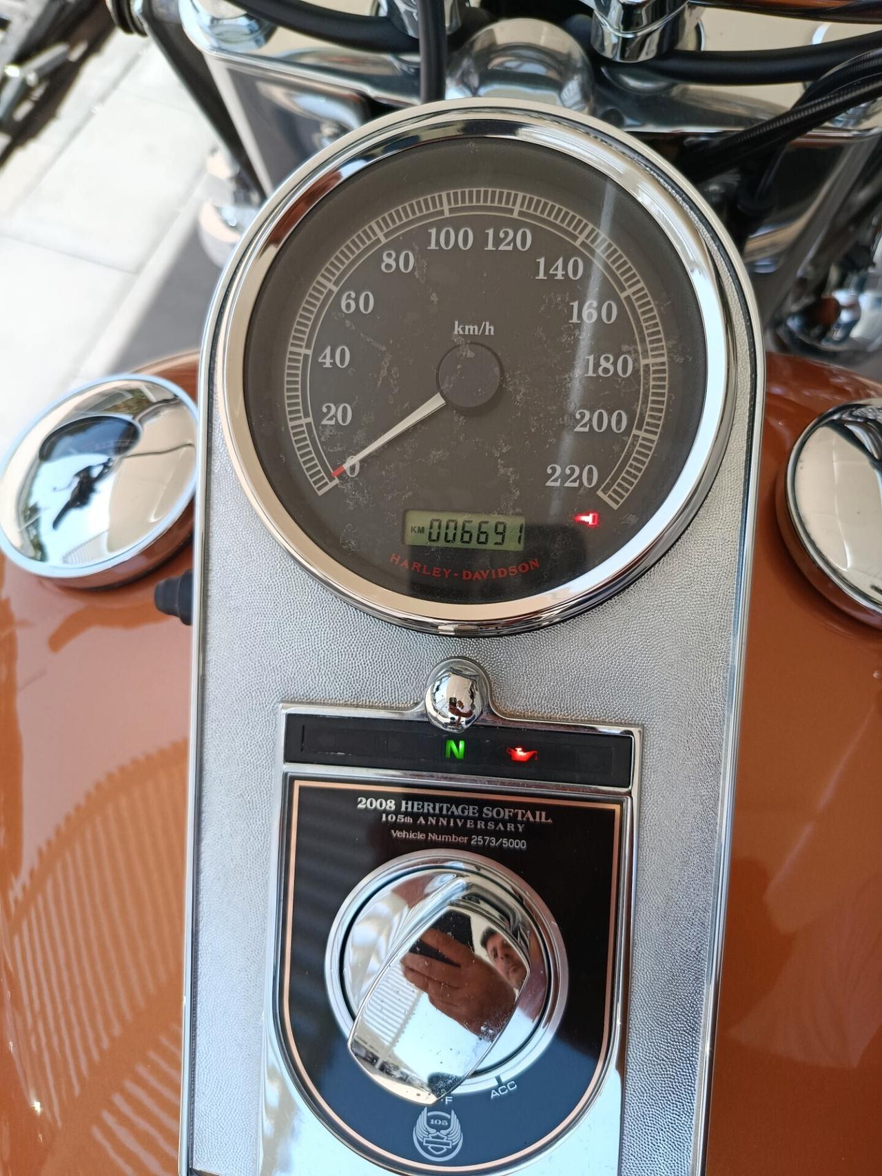 Harley-davidson FLSTC Heritage Softail Classic 105th ANNIVERSARY