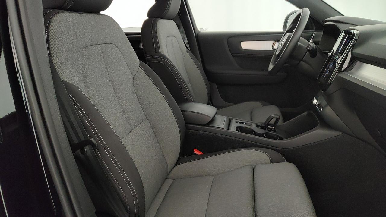 VOLVO XC40 2.0 b3 Core auto