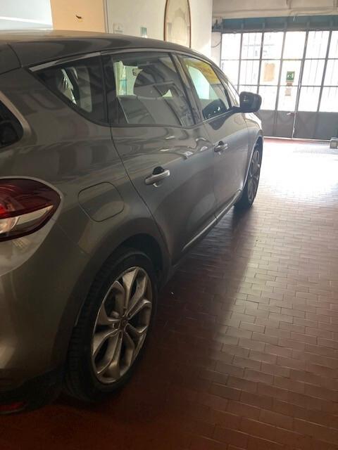 Renault Scenic Scénic TCe 140 CV FAP Sport Edition2