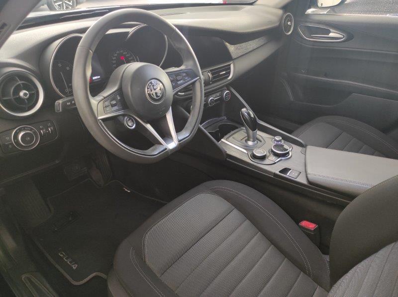 ALFA ROMEO Giulia (2016) - Giulia 2.0 Turbo 200 CV AT8 Sport-Tech