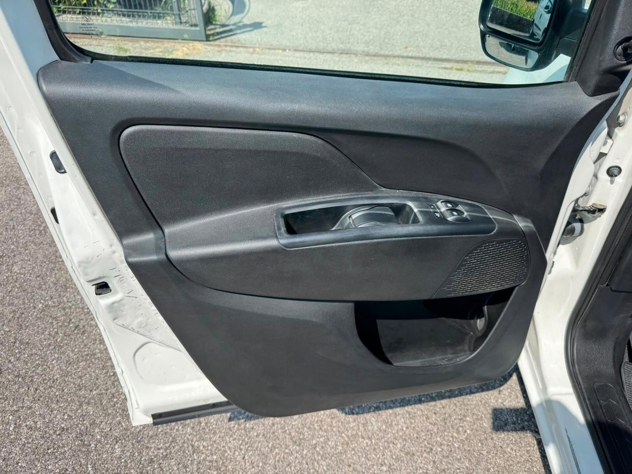 Fiat Doblo Doblò 1.4 T-Jet 16V Natural Power Lounge