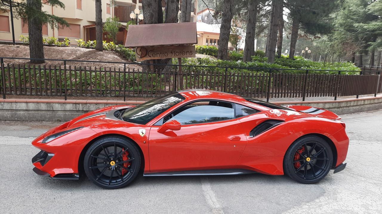 FERRARI 488 PISTA IVA ESPOSTA KM 7500 ANNO 2019