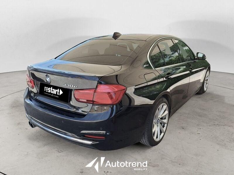BMW Serie 3 330e 252 CV Plug-In Hybrid Automatica NAVI LED Luxury