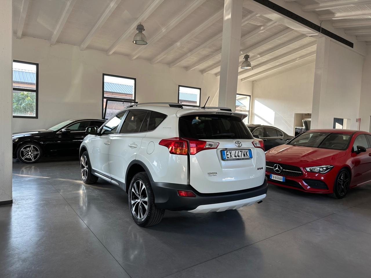 Toyota RAV 4 RAV4 2.0 D-4D 2WD Style White Ed.