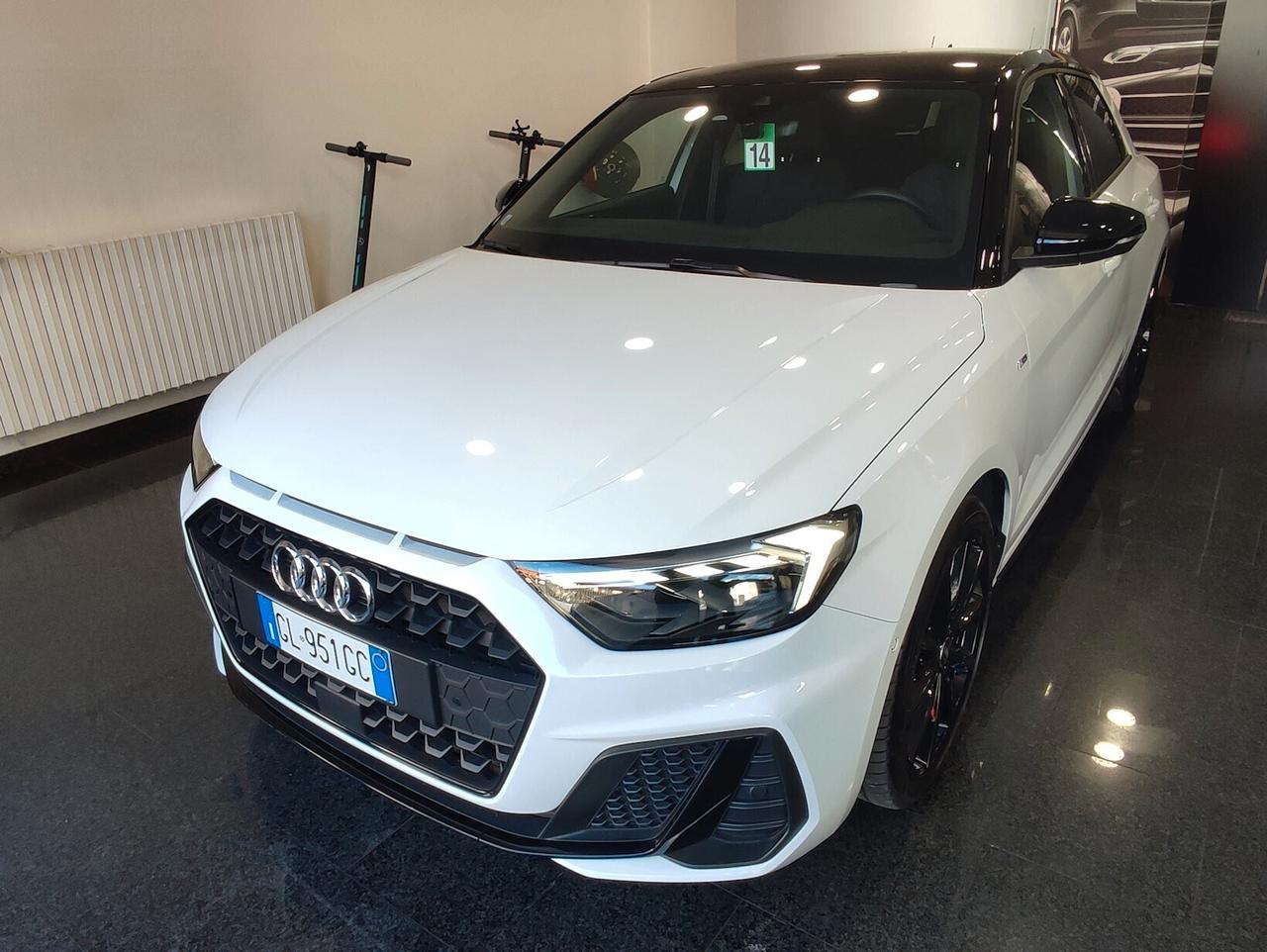 Audi A1 SPB 30 TFSI S tronic Identity Black S Line km 11.793