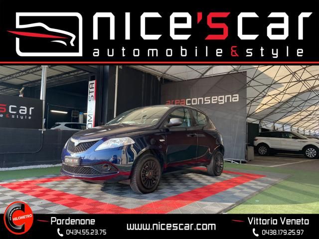 LANCIA Ypsilon 0.9 TwinAir 5 porte Metano Ecochic Black and Noir