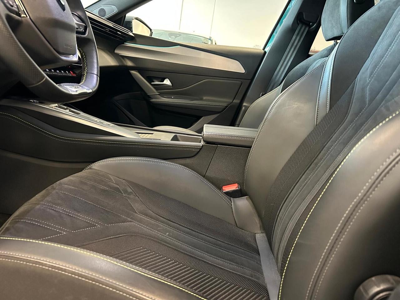 Peugeot 308 SW GT Hybrid 180 e-EAT8 SPOTICAR