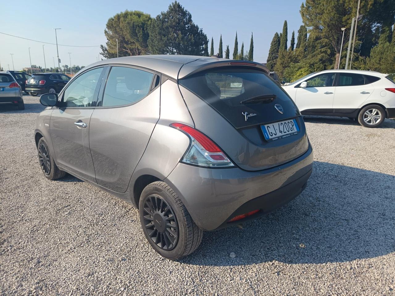 Lancia Ypsilon 1.0 HYBRID Tua a 168€ al Mese