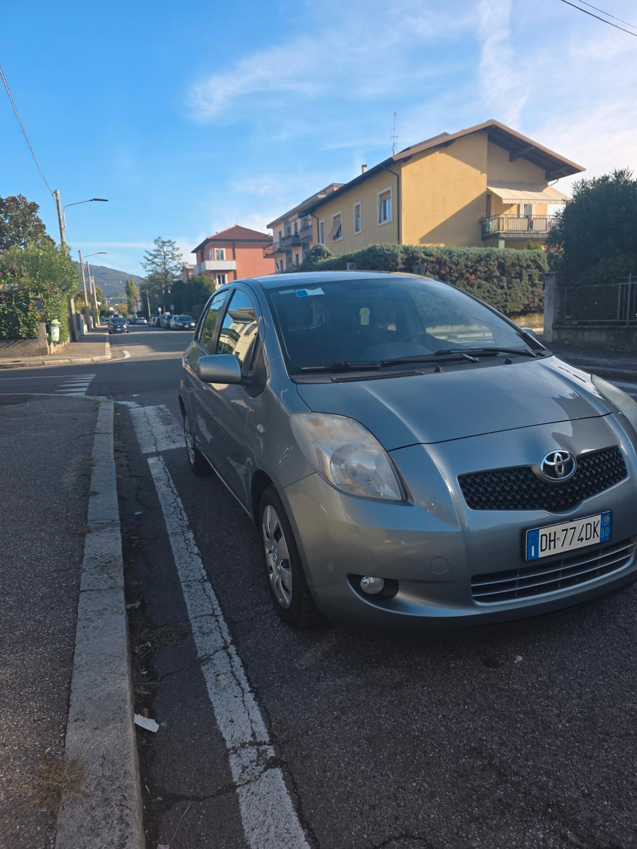 Toyota Yaris 1.0 5 porte OK NEOPATENTATI