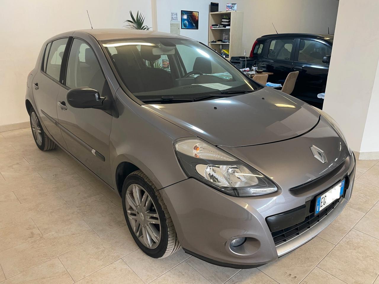 Renault Clio 1.2 5P Live! FULL OPTIONAL TAGLIANDATA NEOPATENTATI