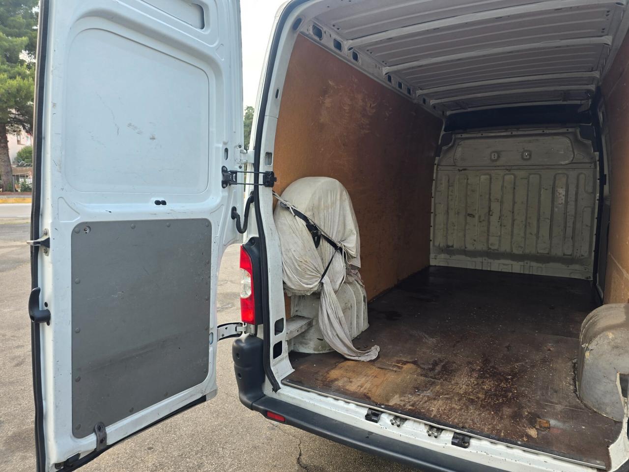 Renault Master T28/120 2.5 dCi PC-TN Furg. Gene.