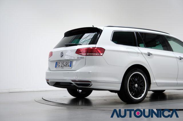 VOLKSWAGEN Passat Variant 1.6 TDI SCR DSG R-LINE BMT